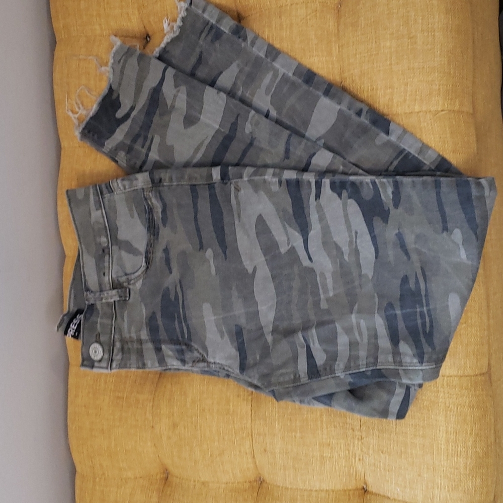 EXPRESS camo pants
